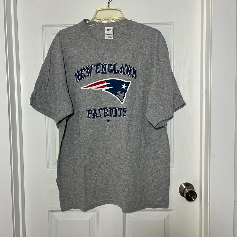 NFL New England Patriots Gray Short Sleeve Tee